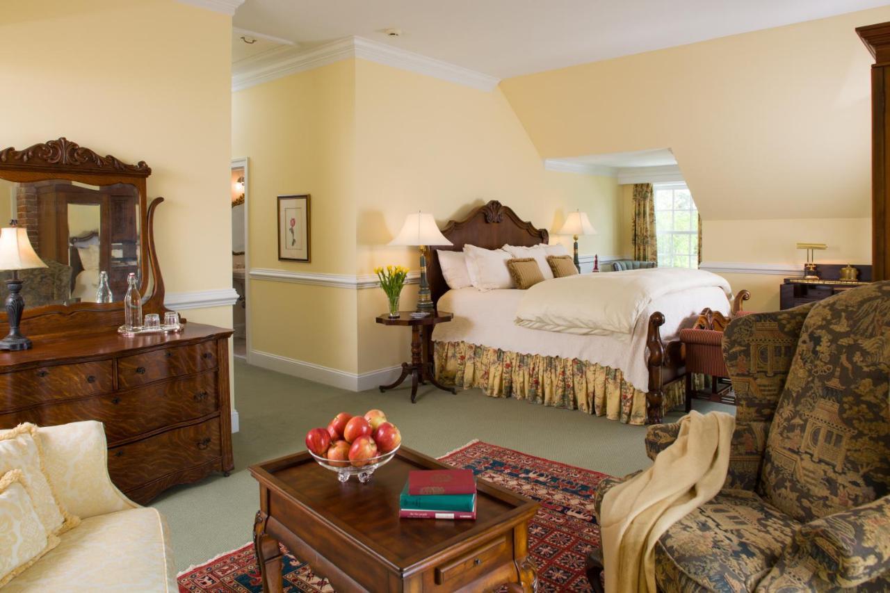 Inn at Warner Hall Gloucester Exteriör bild